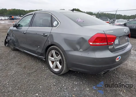2015 Volkswagen Passat 1.8T Se из США, поврежденный, VIN 1VWBS7A37FC009853